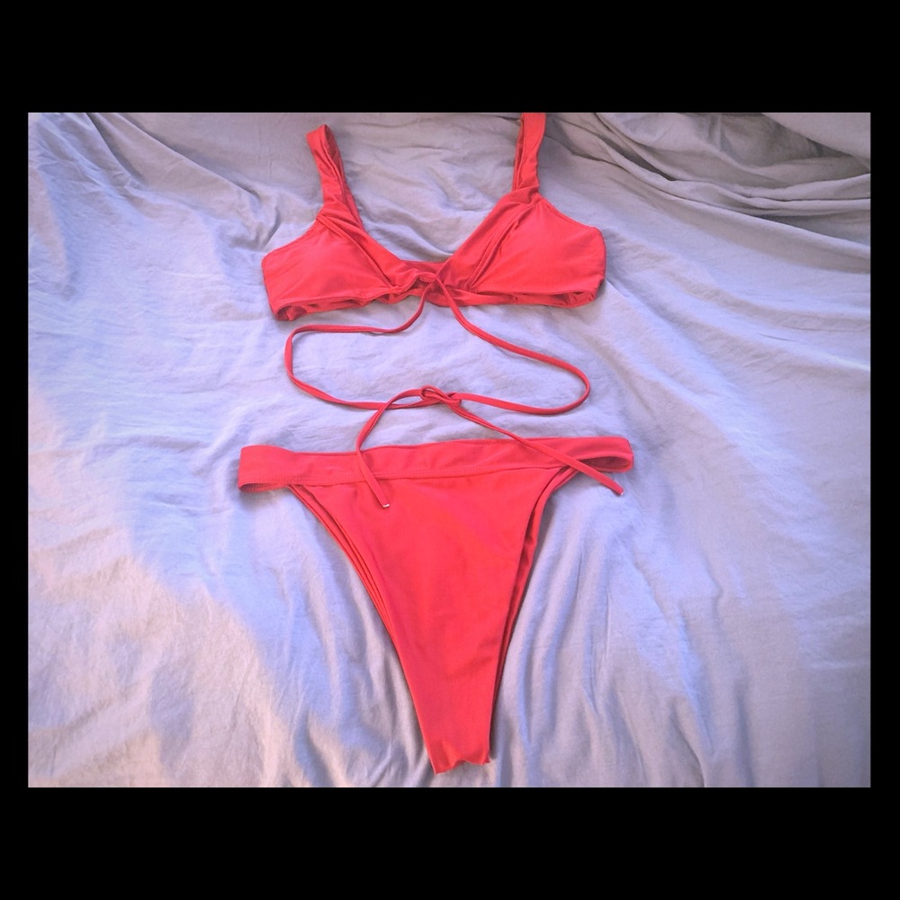 High leg bikini